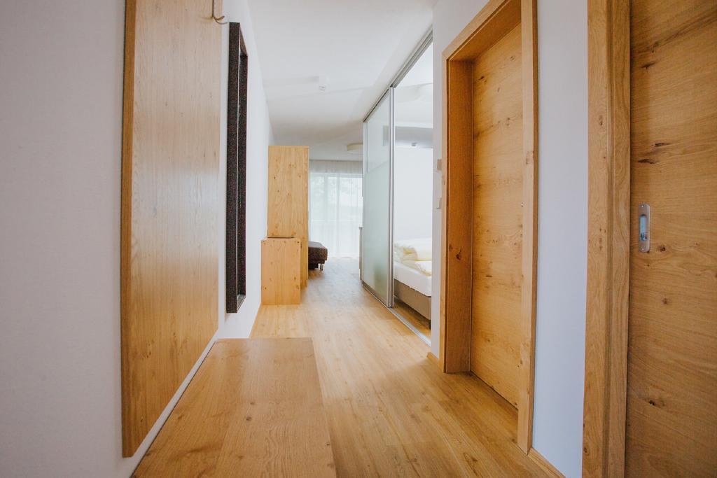 Apartmenthaus Strasswirt De Luxe เทรอโพลาค ภายนอก รูปภาพ