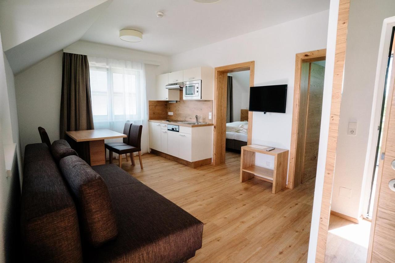 Apartmenthaus Strasswirt De Luxe เทรอโพลาค ภายนอก รูปภาพ